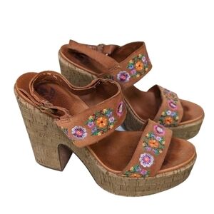 Lucky Brand Floral Embroidered Platform Sandals Boho